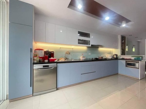 Tủ Bếp Nhựa Cánh Acrylic – TBN678